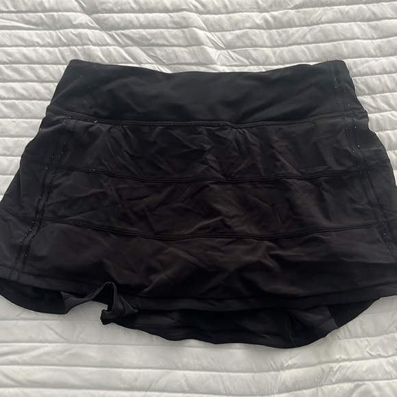 Lululemon run pace rival tennis skirt - Picture 2 of 3